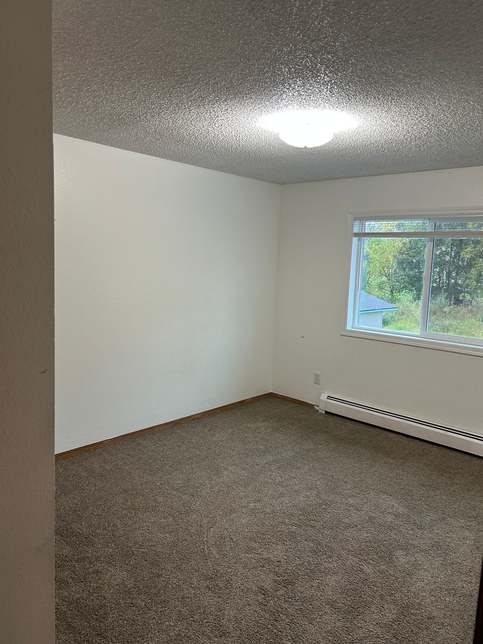 Building Photo - 5001 E Mayflower Ln