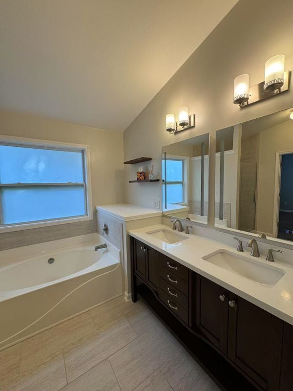 Building Photo - 2692 Briaroak Dr