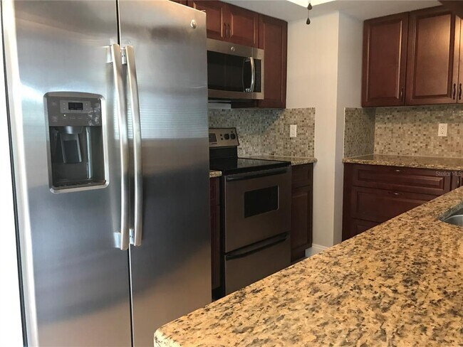 Building Photo - 2431 Doud St