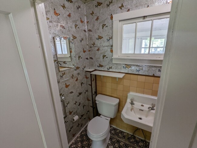 Building Photo - Centrally Located Home on Corner Lot with Small Pets Considered