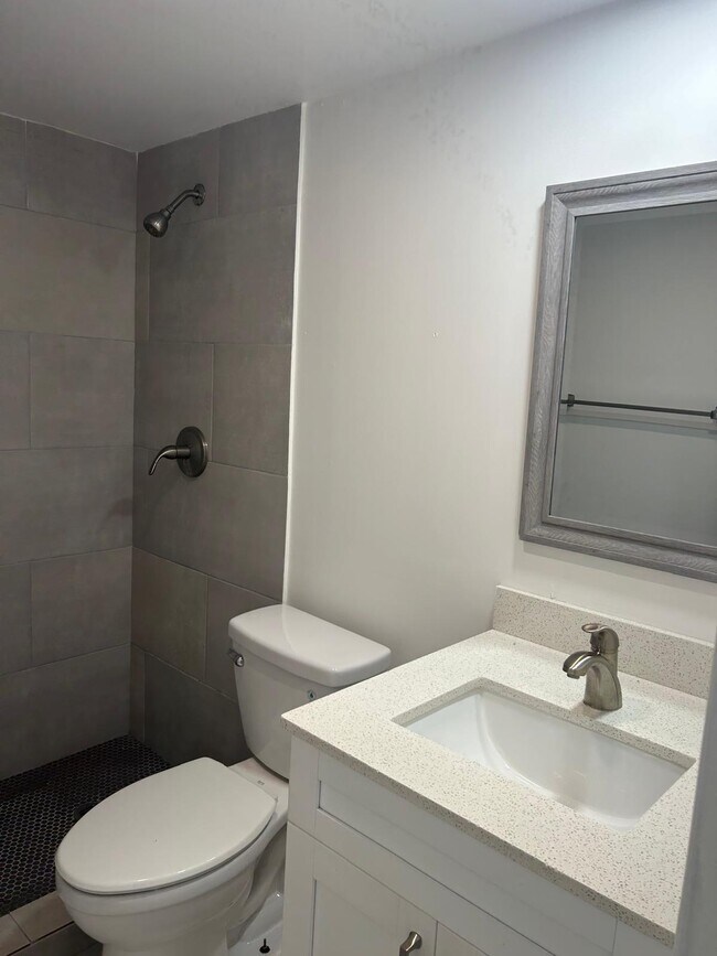 Building Photo - 2916 Funston St