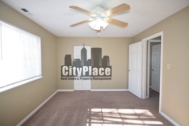 Building Photo - 47 Meadow Ct W