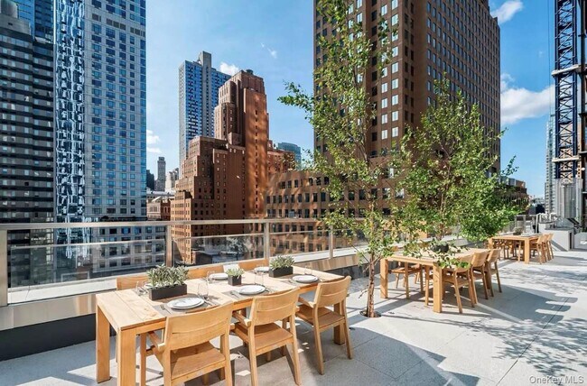 Building Photo - 138 Willoughby St