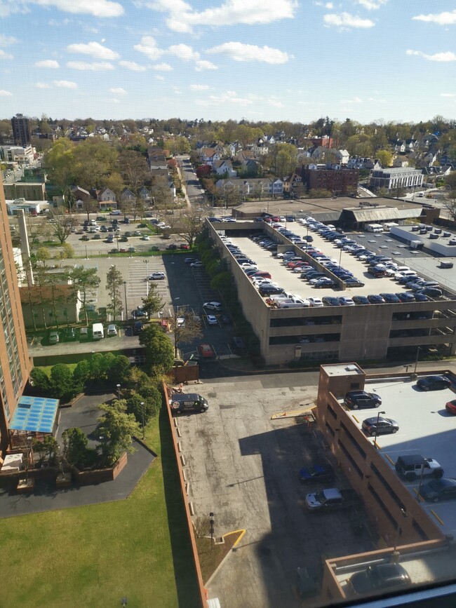 Building Photo - 4 Martine Ave
