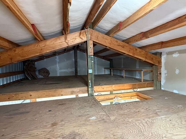 Building Photo - 2 Bed 1.5 Bath Home In Spokane With A Shop!