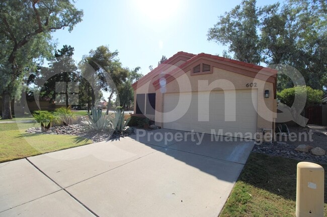 Primary Photo - 602 N Cobblestone St