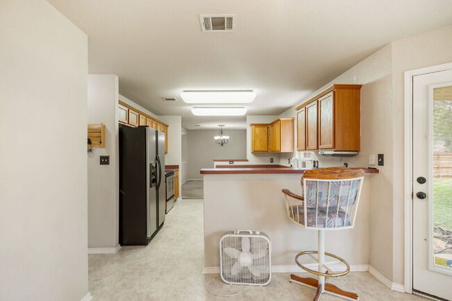 Building Photo - 7715 Black Oak Pass