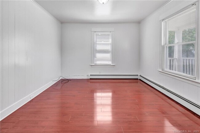 Building Photo - 130 Long Hill Ave