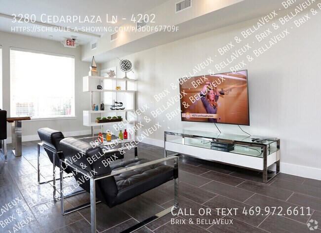 Building Photo - 3280 Cedarplaza Ln