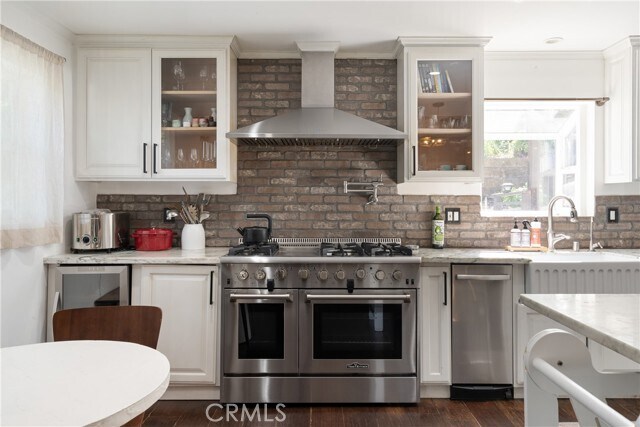 Building Photo - 3791 Multiview Dr