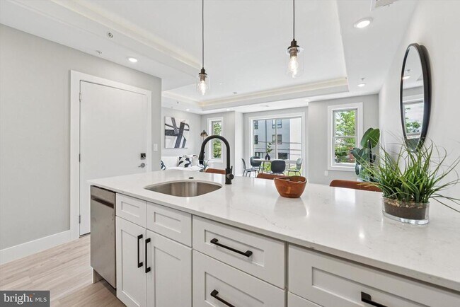 Building Photo - 2401 N 2nd St