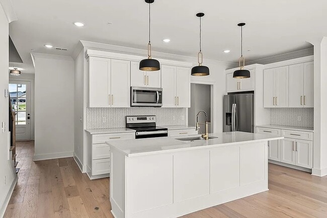 Building Photo - 809 Vickery Dr