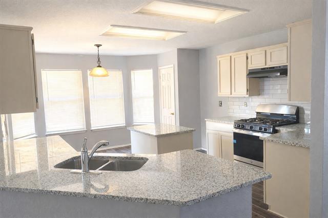 Building Photo - 2024 Austin Dr