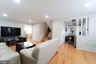 Building Photo - 4541 Ravensworth Rd