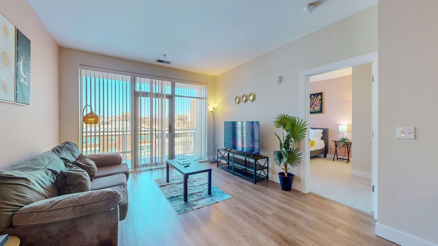 Building Photo - 545 Bedford St