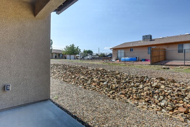 Building Photo - 3850 E Teri Ct