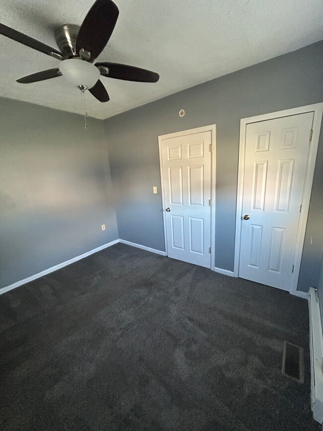 Building Photo - 101 W 1st St