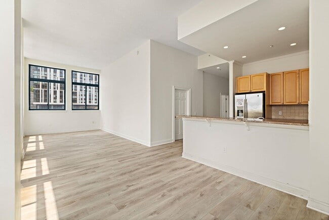 Building Photo - 311 Washington St