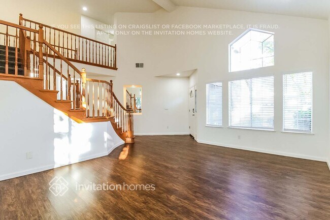 Building Photo - 6102 Cameo Dr