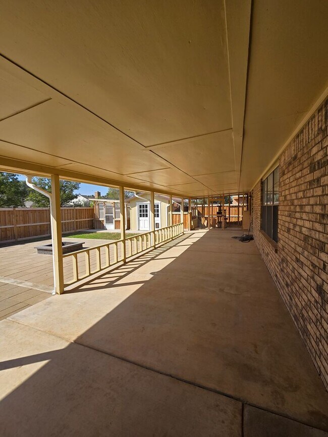 Building Photo - 309 Chanticleer Pl