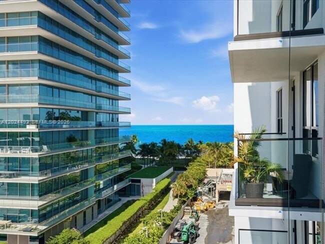 Building Photo - 10185 Collins Ave