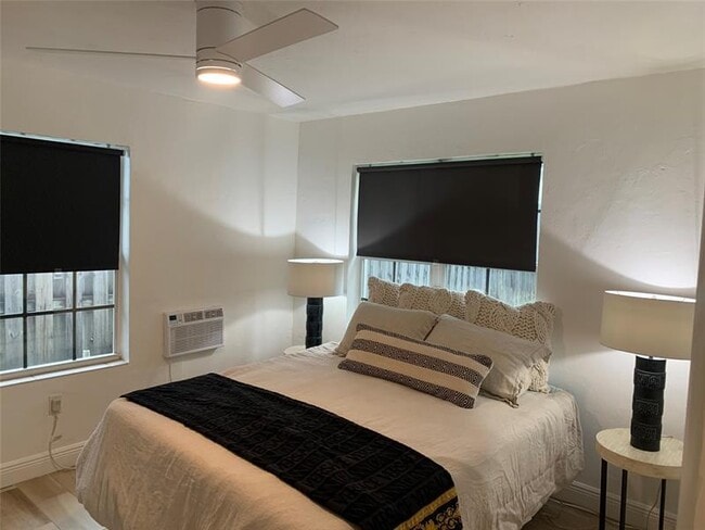 Building Photo - 1436 NE 2nd Ave