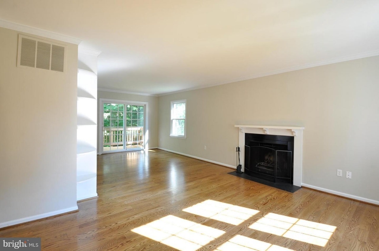 Building Photo - 10152 Marshall Pond Rd