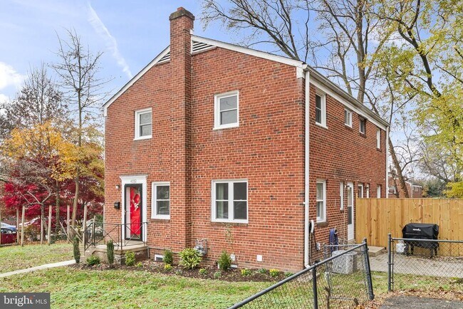 Building Photo - 4332 Utica Ave