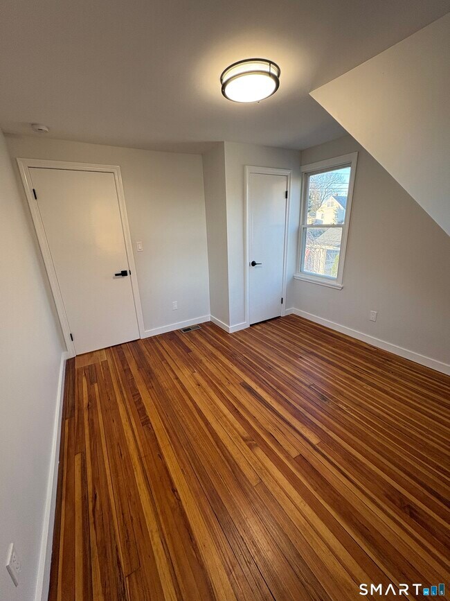 Building Photo - 172 Swanson Ave