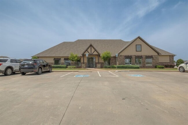 Building Photo - 18500 Summer Grove Ave