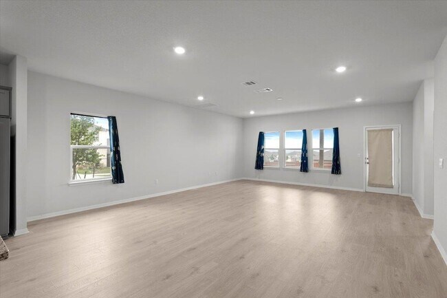 Building Photo - 2613 Indian Clover Trl
