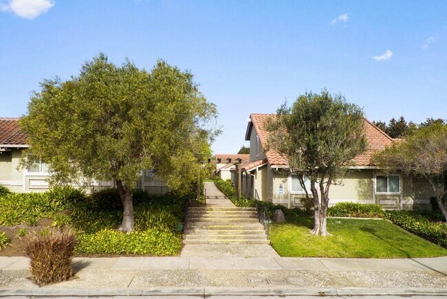 Building Photo - 191 Crestview Ct
