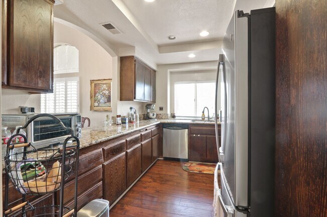 Building Photo - Beautiful Orange County Condo! Must See