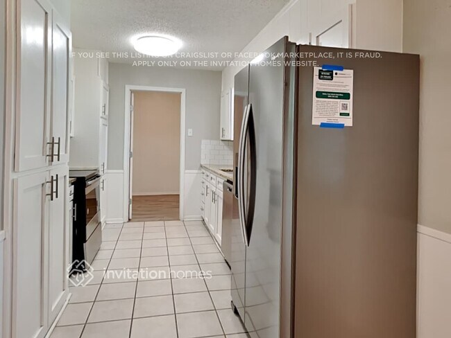 Building Photo - 3325 Hummingbird Ln