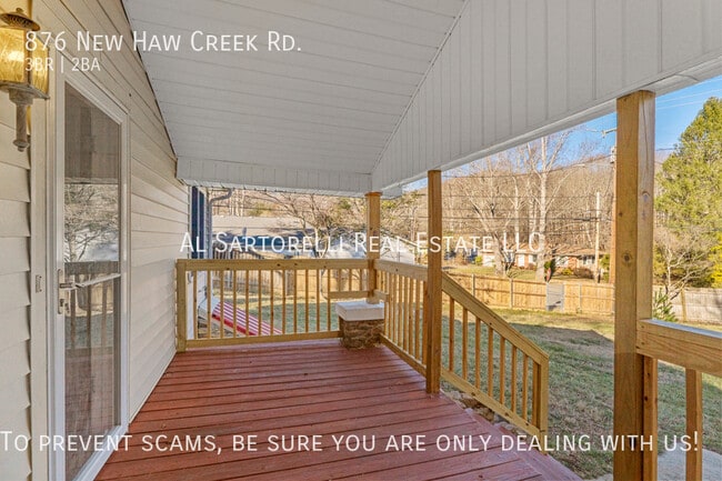 Building Photo - 876 New Haw Creek Rd