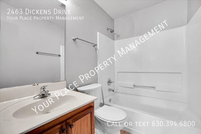 Building Photo - 2463 Dickens Dr