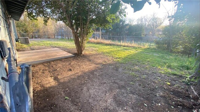 Building Photo - 209 Schirra Pl