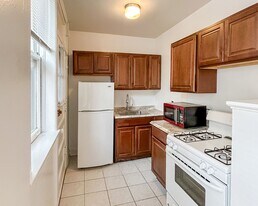 Building Photo - 4506 N Ashland Ave