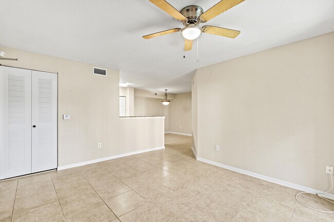 Building Photo - 6752 Heritage Grande
