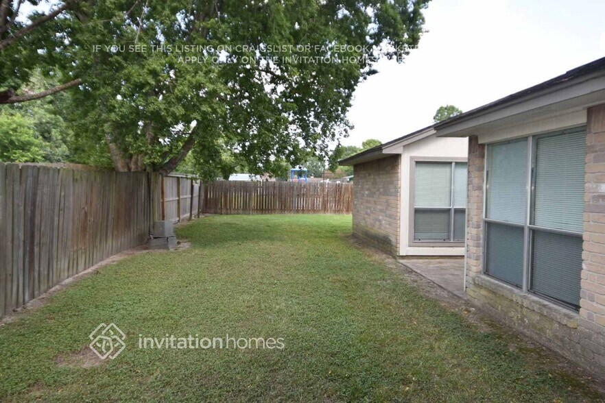 Building Photo - 11514 Dell Hollow Dr