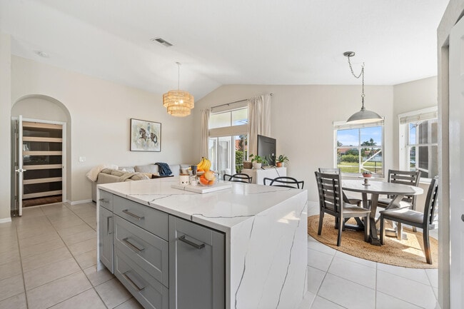 Building Photo - 3817 Miramontes Cir