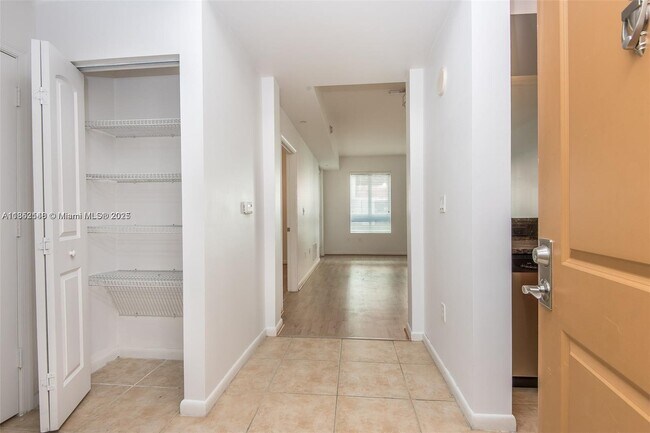 Building Photo - 7350 SW 89th St