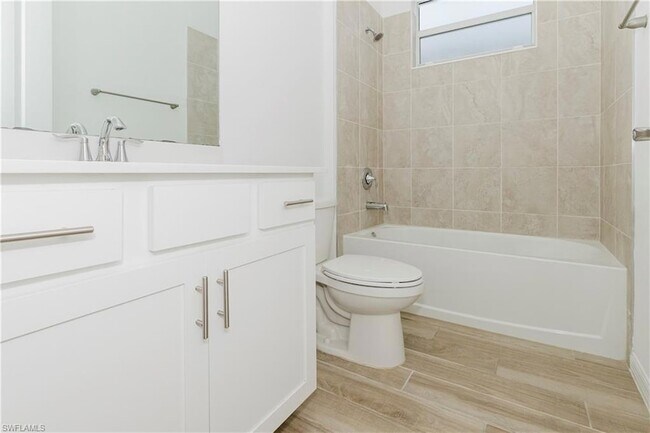 Building Photo - 5947 Sunningdale St