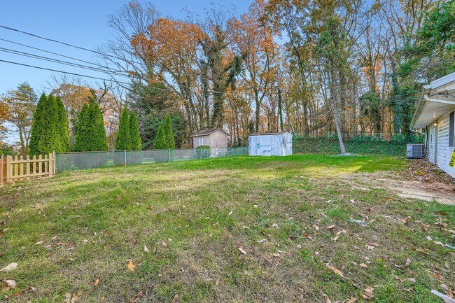 Building Photo - 601 Boxelder Dr