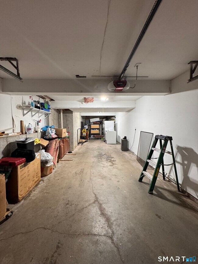 Building Photo - 172 Beacon Hill Common