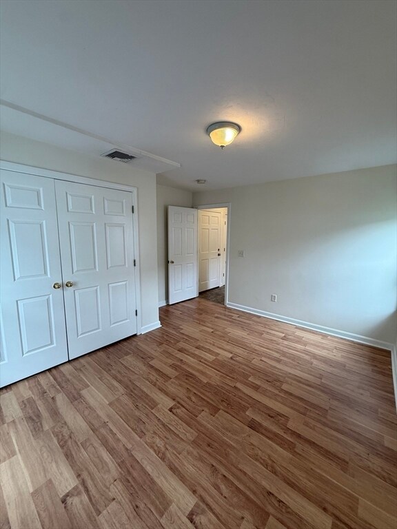Building Photo - 229 Rollstone St