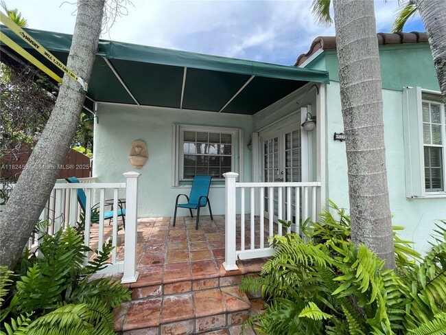Building Photo - 2280 SW 20th St