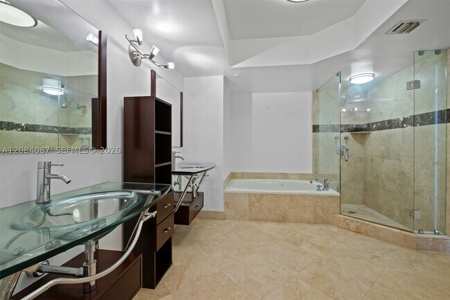 Building Photo - 3610 Yacht Club Dr