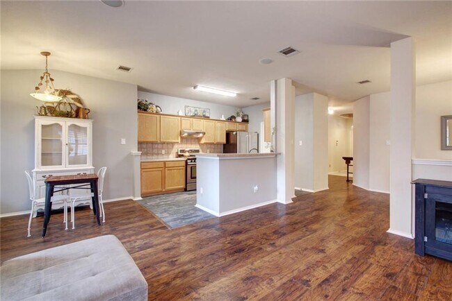 Building Photo - 3303 Cave Dome Path