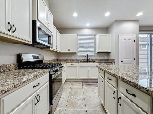Building Photo - 345 Alcove Dr
